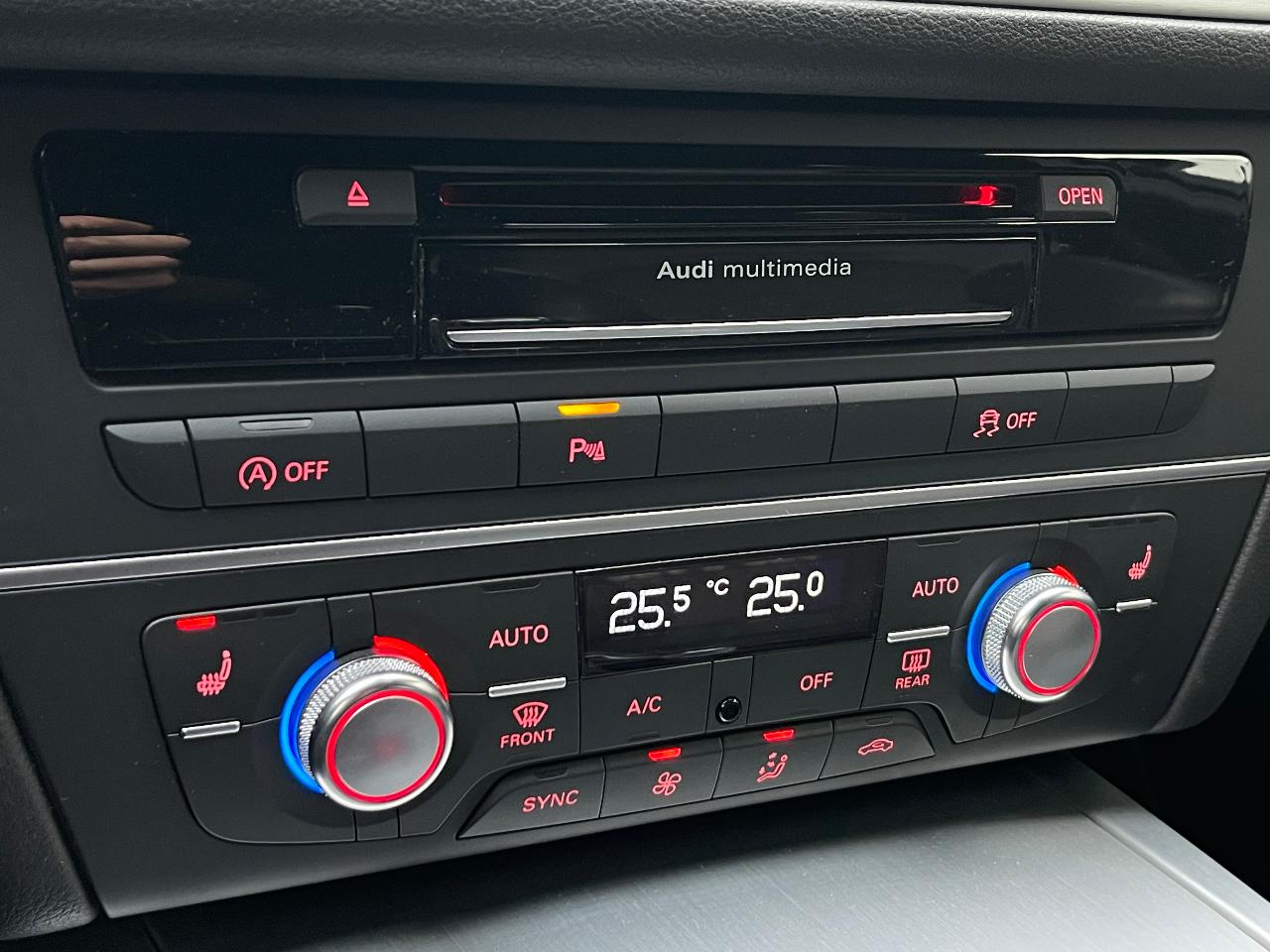 Audi A6 - фото 30