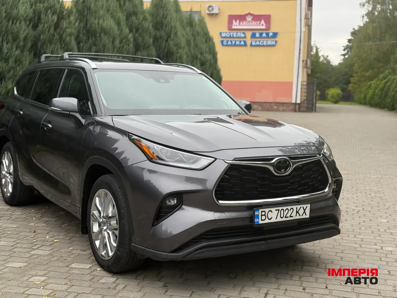 Toyota Highlander - фото 1