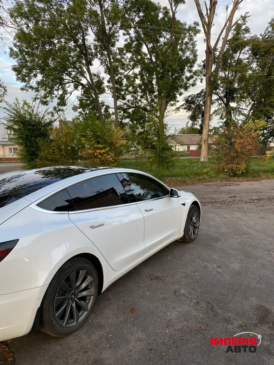 Tesla Model 3 - фото 8