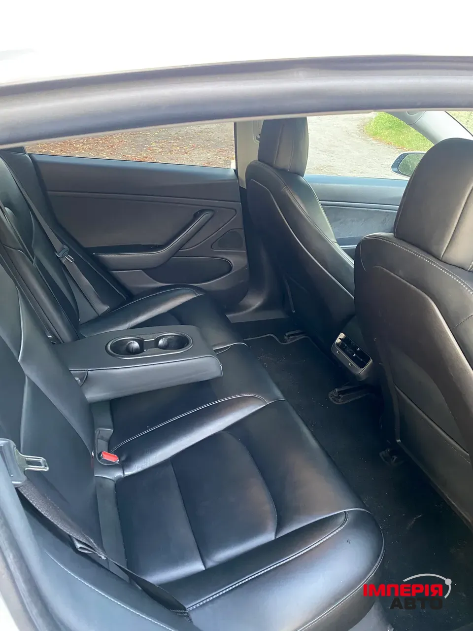 Tesla Model 3 - фото 13