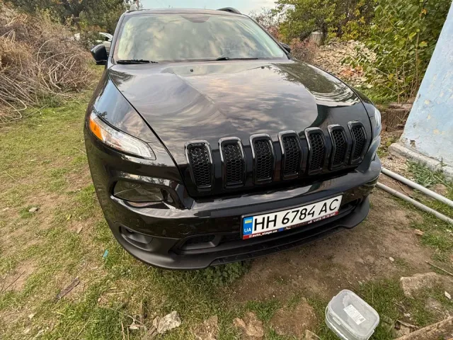 Jeep Cherokee - фото 1