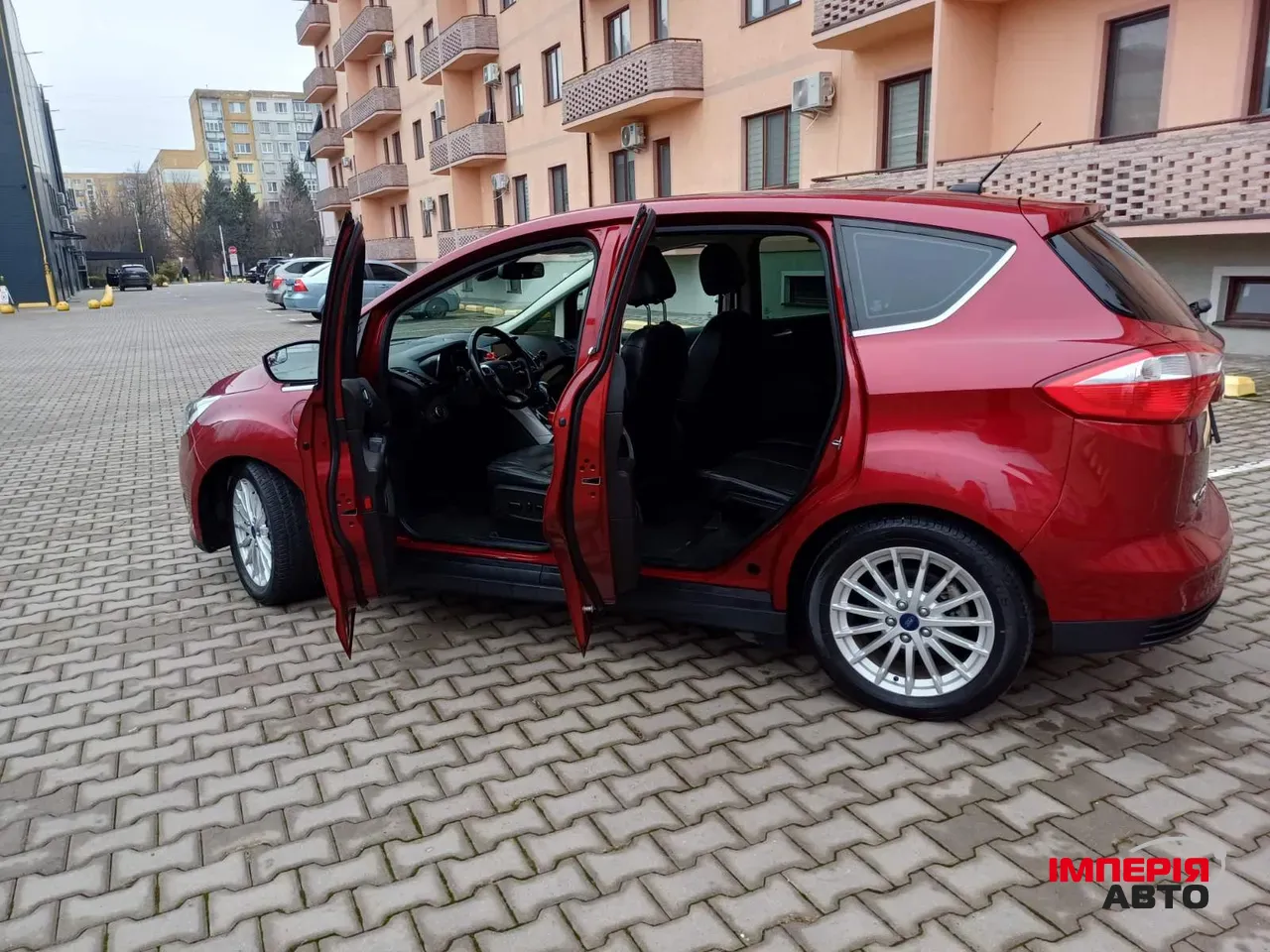 Ford C-MAX - фото 10