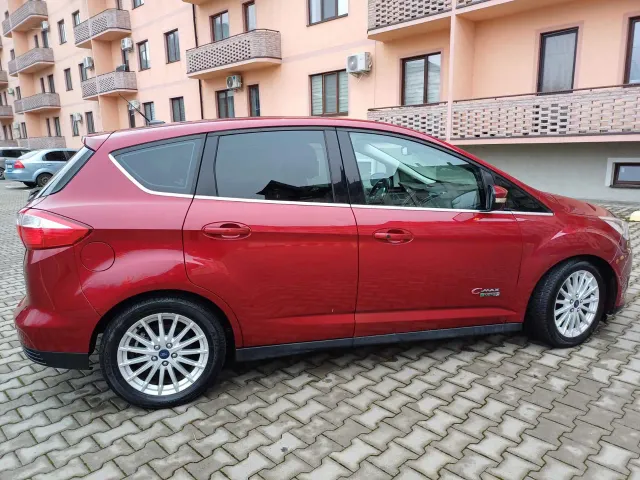 Ford C-MAX - фото 5