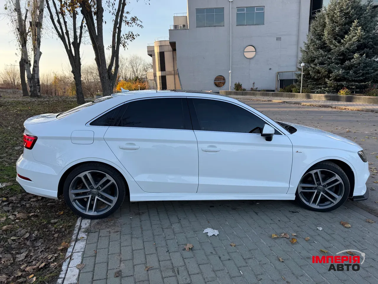 Audi A3 - фото 5