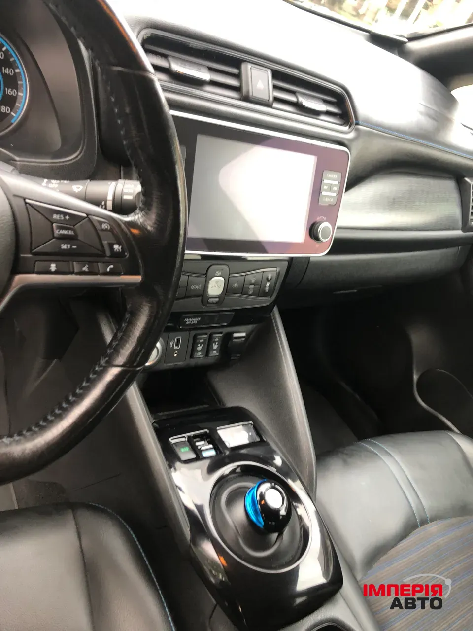 Nissan Leaf - фото 8