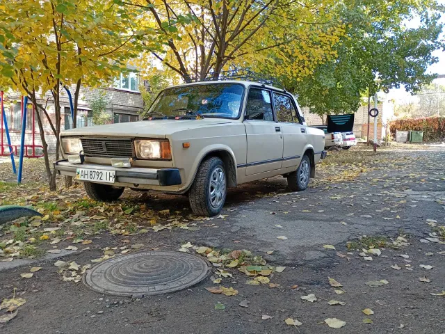 Lada (ВАЗ) 2105 - фото 1