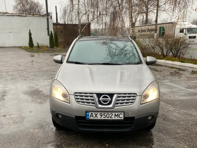 Nissan Qashqai - фото 1