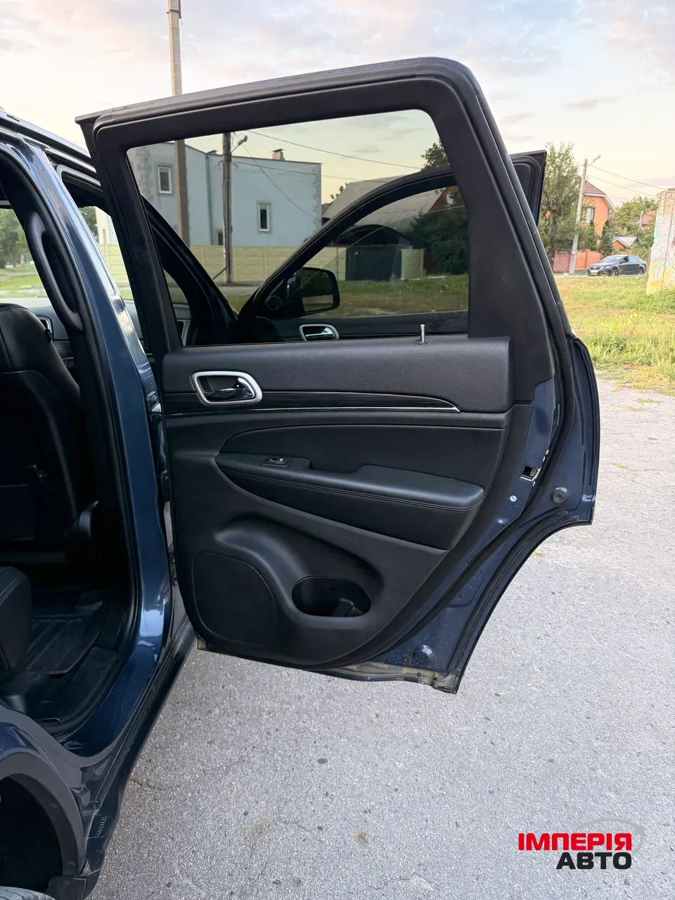 Jeep Grand Cherokee - фото 12