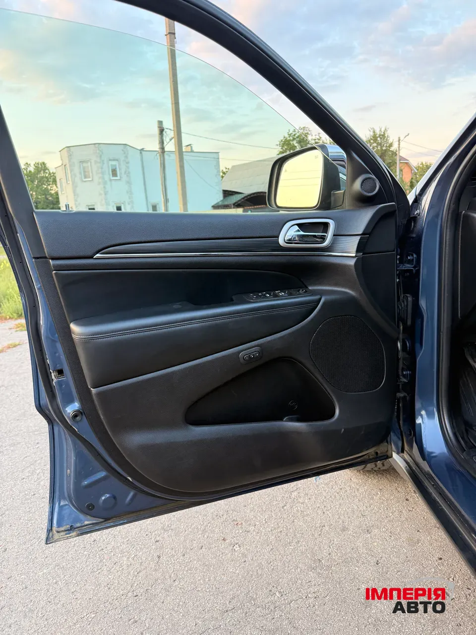 Jeep Grand Cherokee - фото 11