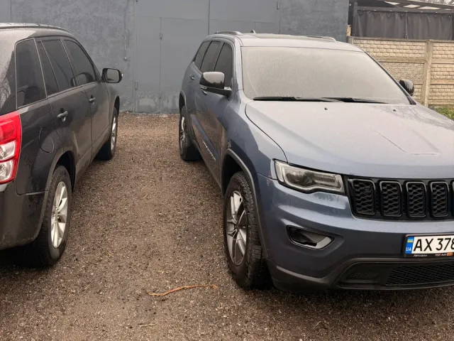 Jeep Grand Cherokee - фото 1