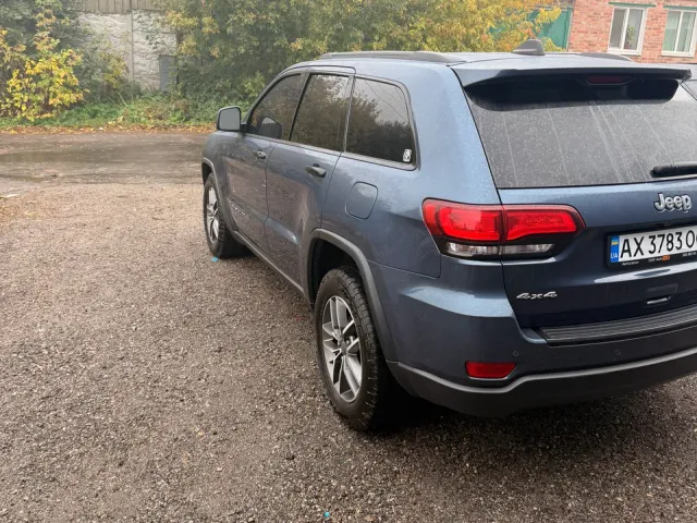 Jeep Grand Cherokee - фото 2