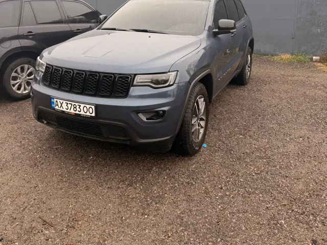 Jeep Grand Cherokee - фото 3