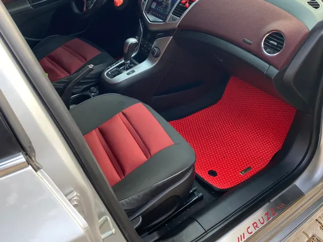 Chevrolet Cruze - фото 4