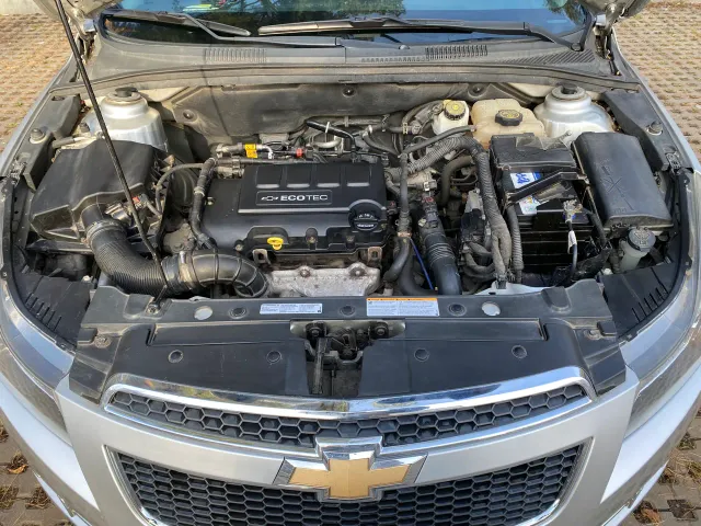 Chevrolet Cruze - фото 3