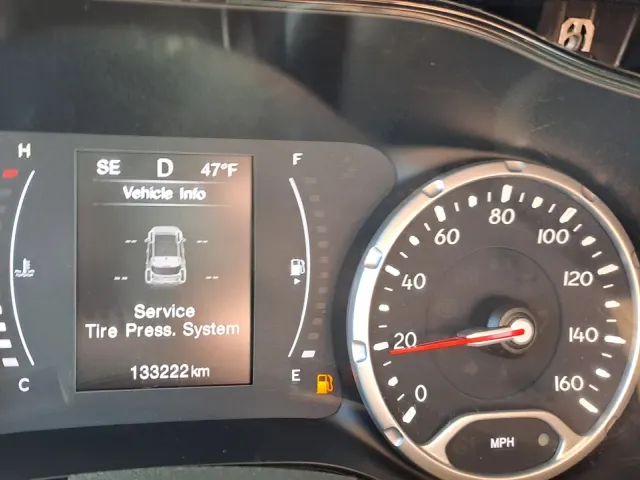 Jeep Renegade - фото 2