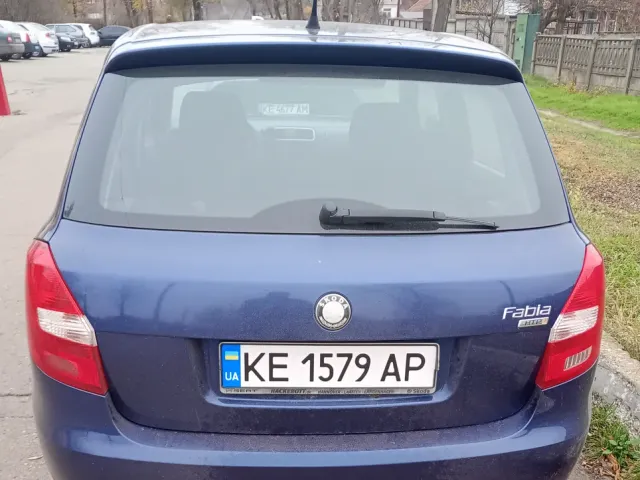 Skoda Fabia - фото 3