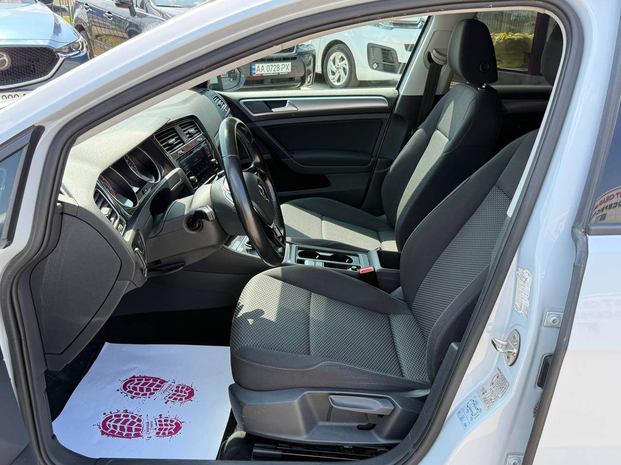 Volkswagen Golf - фото 14