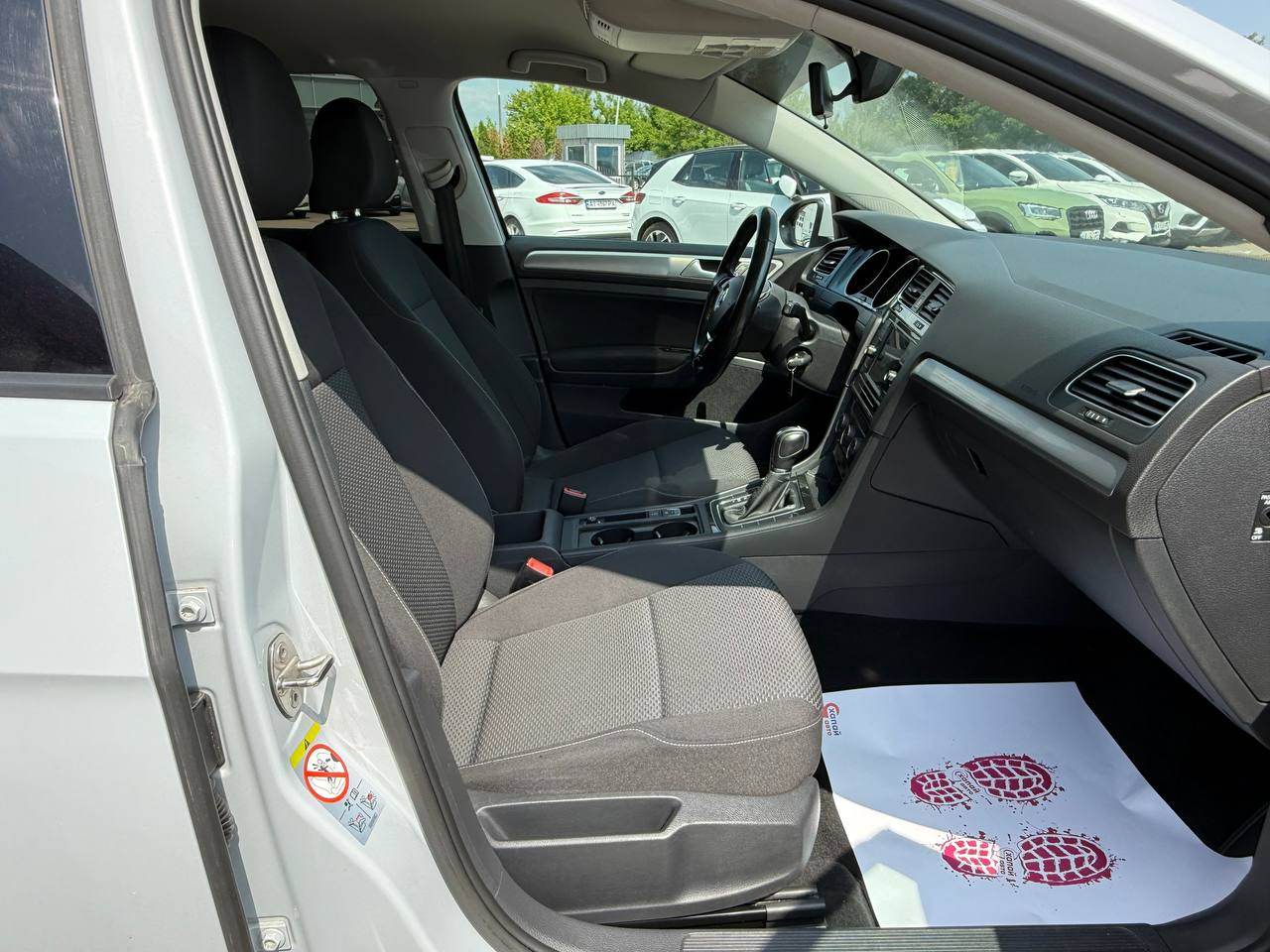 Volkswagen Golf - фото 21