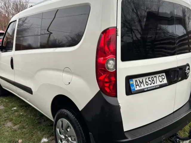 Opel Combo - фото 3