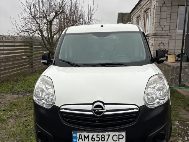 Opel Combo - фото 2