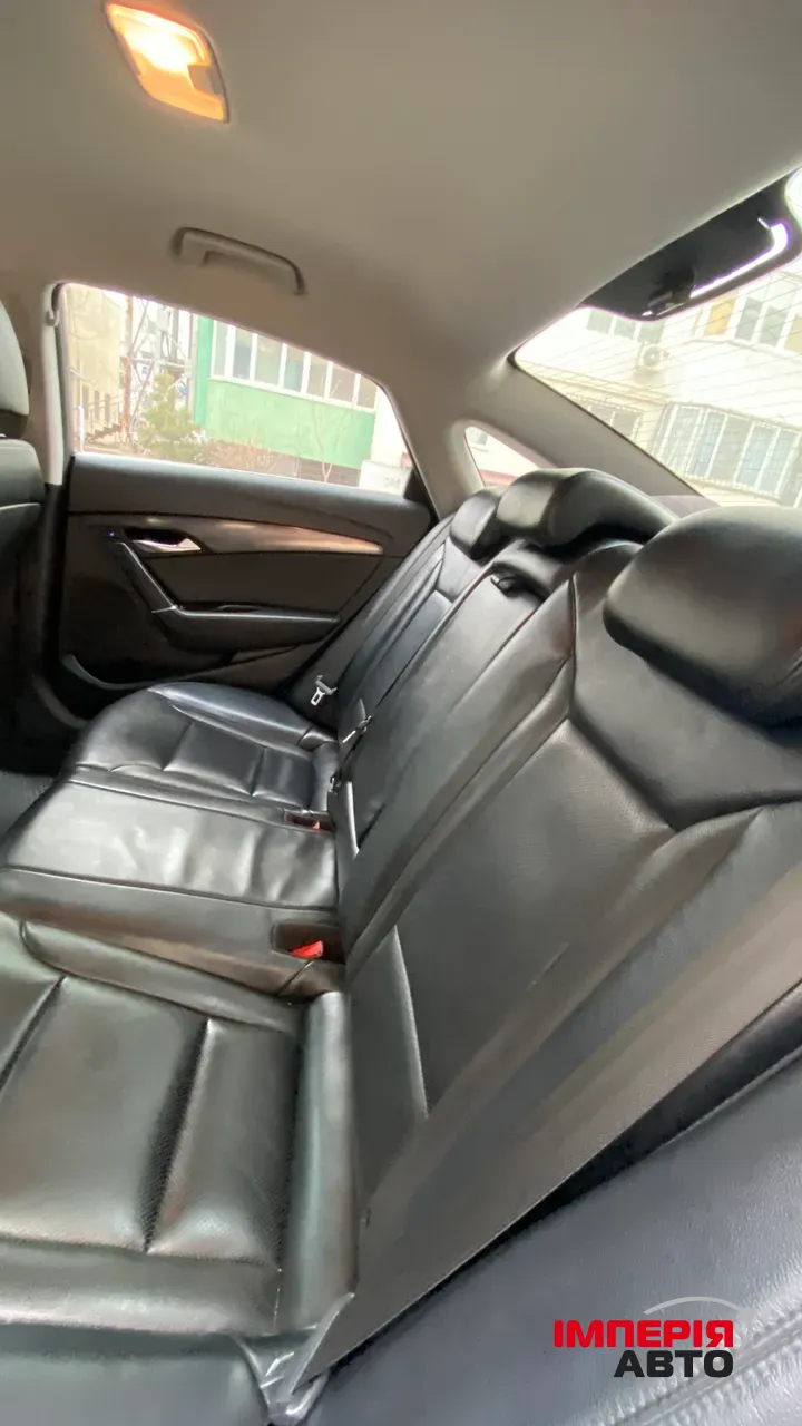 Hyundai i40 - фото 26