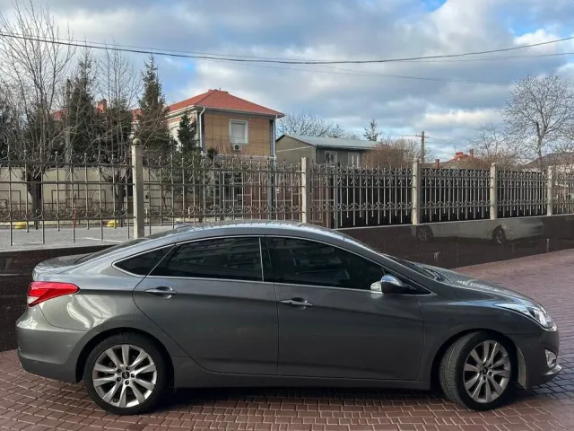 Hyundai i40 - фото 4
