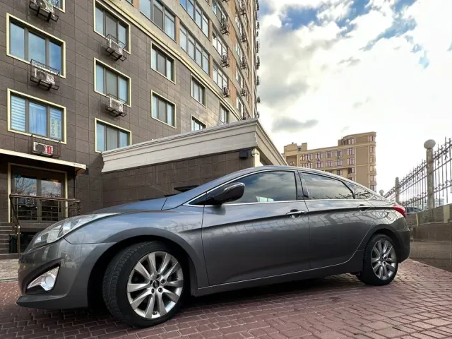 Hyundai i40 - фото 5