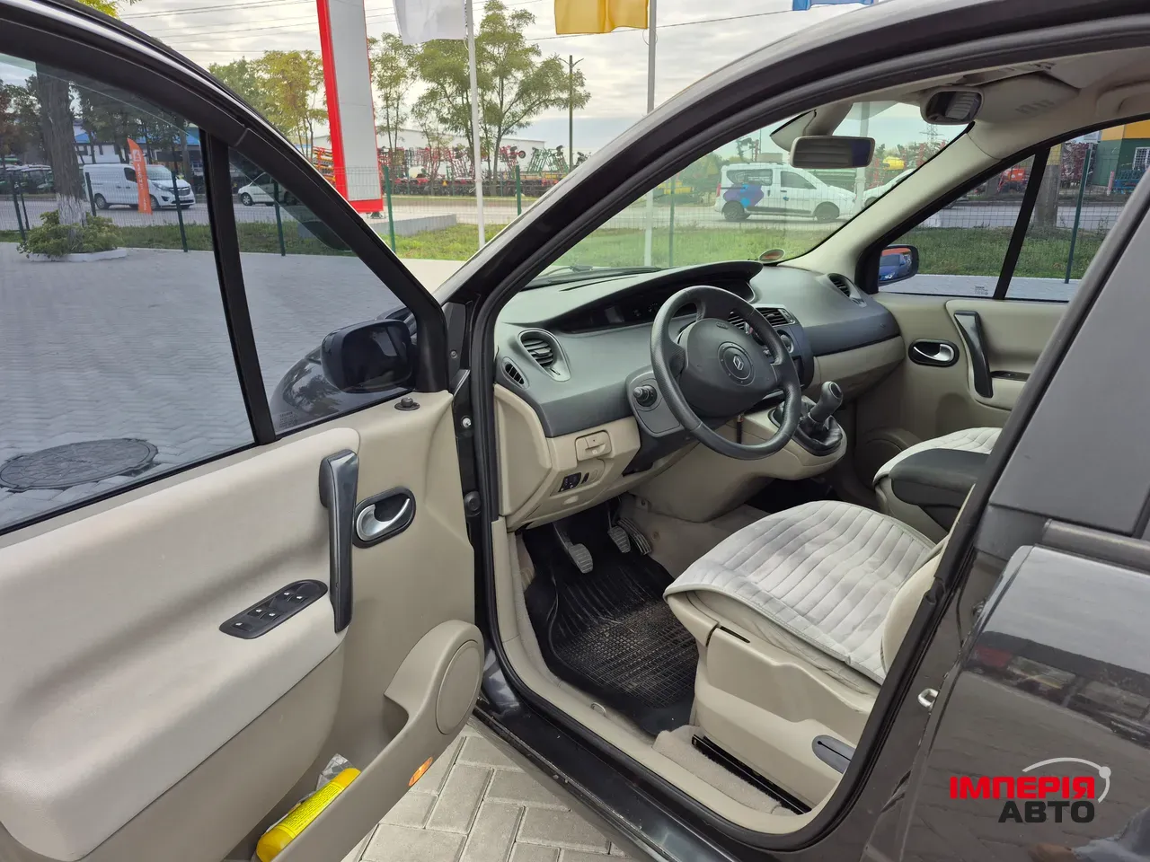 Renault Megane - фото 11