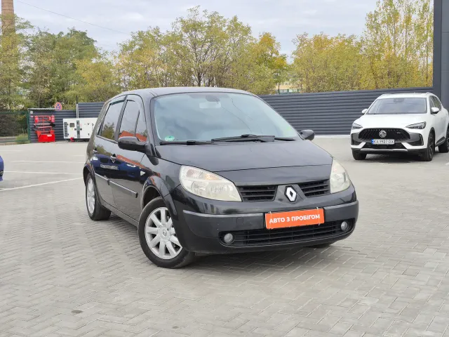 Renault Megane - фото 4