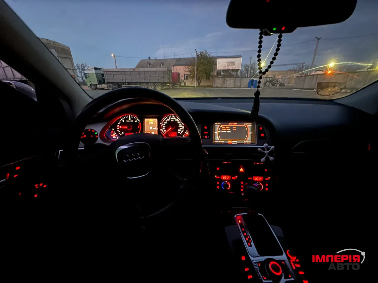 Audi A6 - фото 10