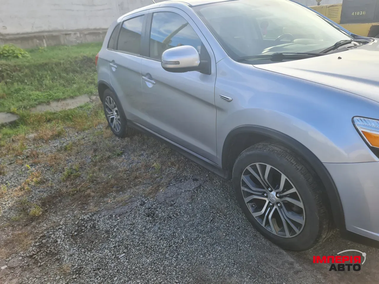 Mitsubishi Outlander Sport - фото 3