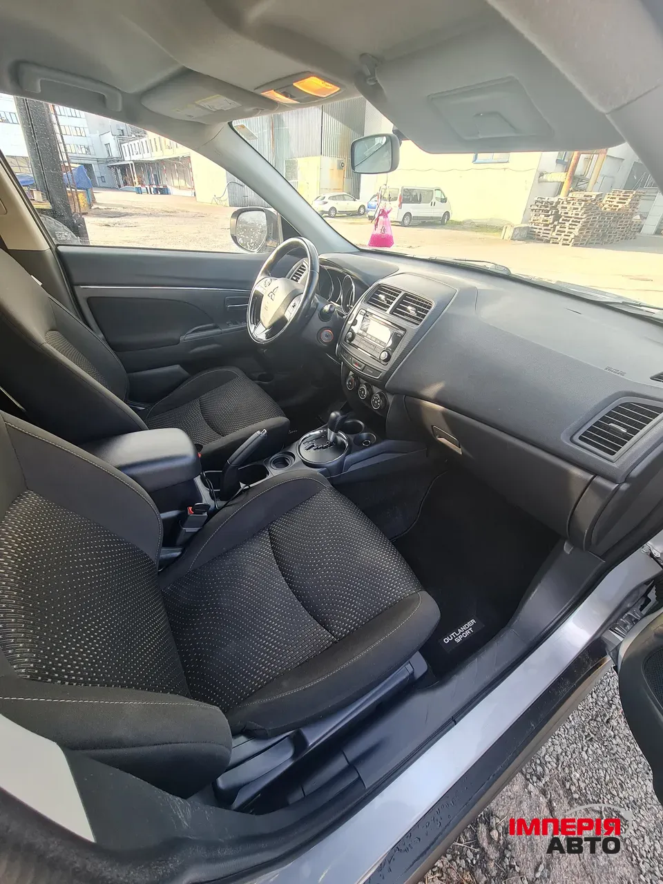 Mitsubishi Outlander Sport - фото 9