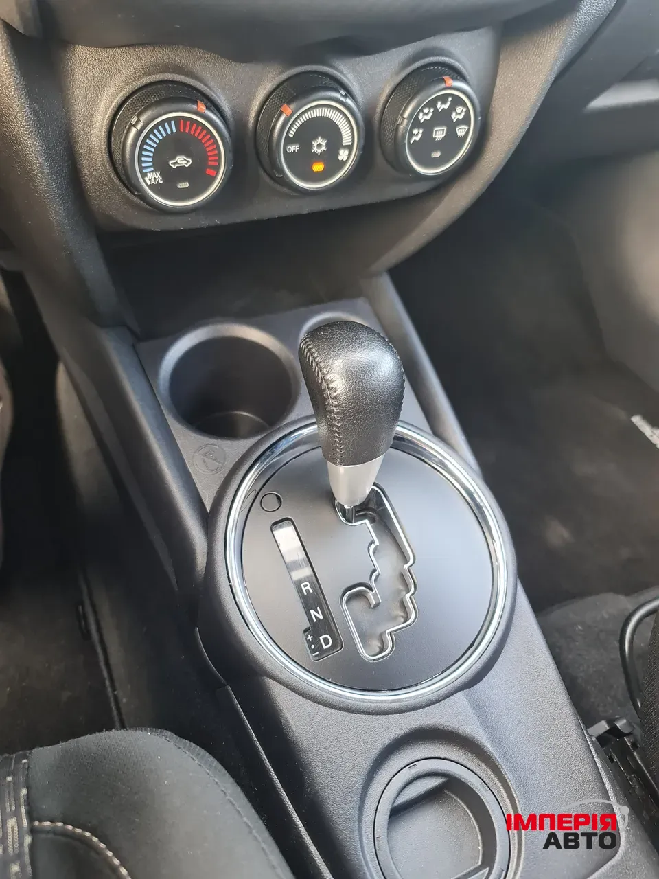 Mitsubishi Outlander Sport - фото 13