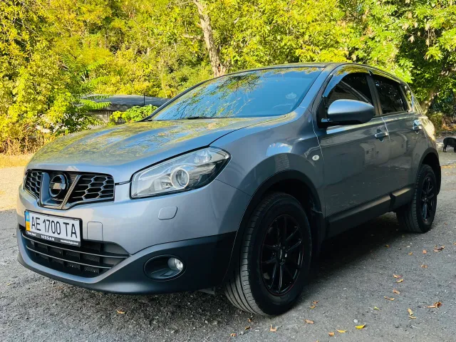 Nissan Qashqai - фото 1