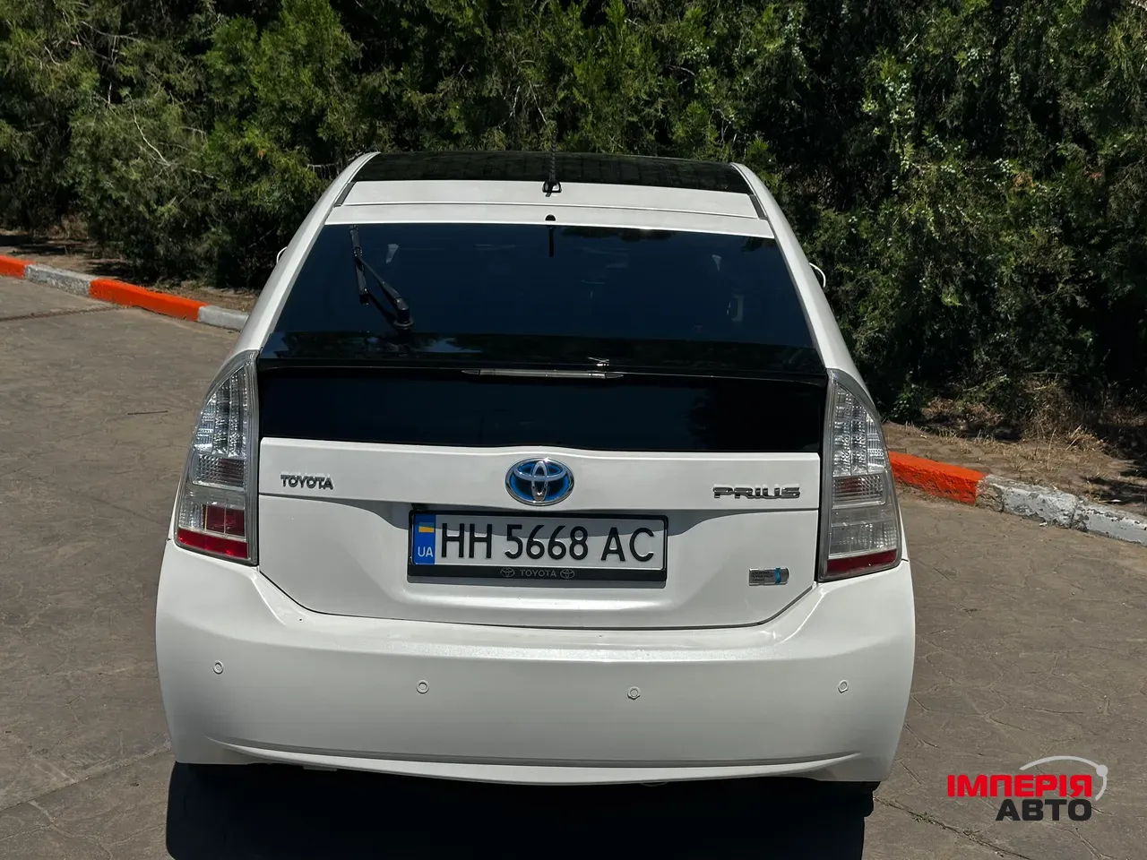 Toyota Prius - фото 2