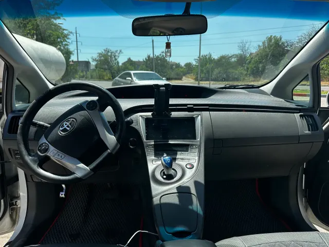Toyota Prius - фото 5