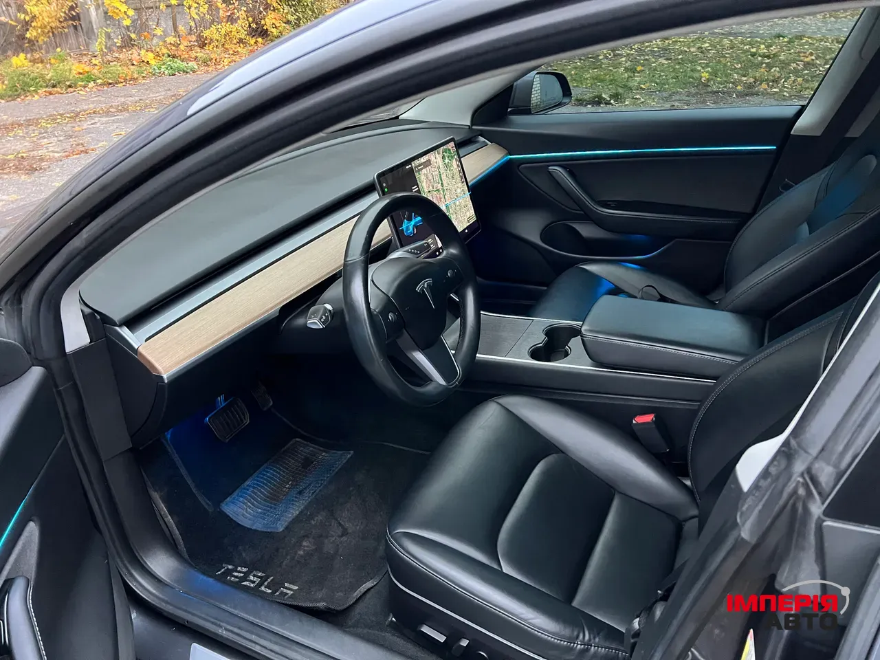 Tesla Model 3 - фото 1