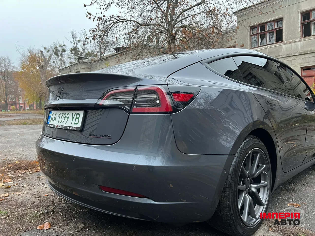 Tesla Model 3 - фото 9