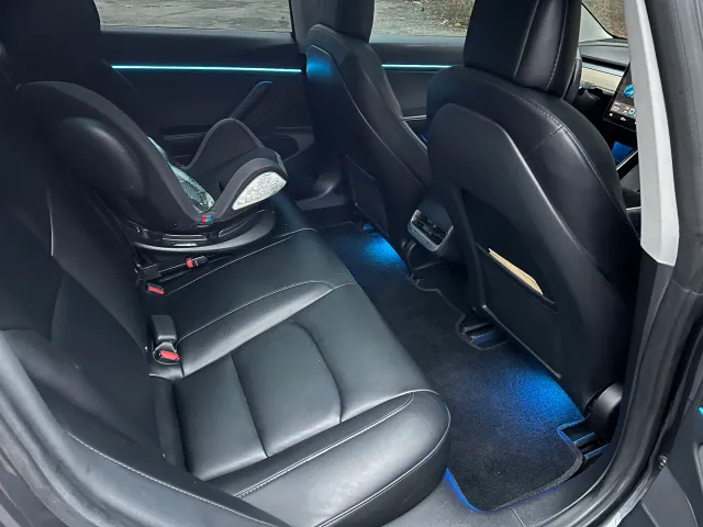 Tesla Model 3 - фото 3