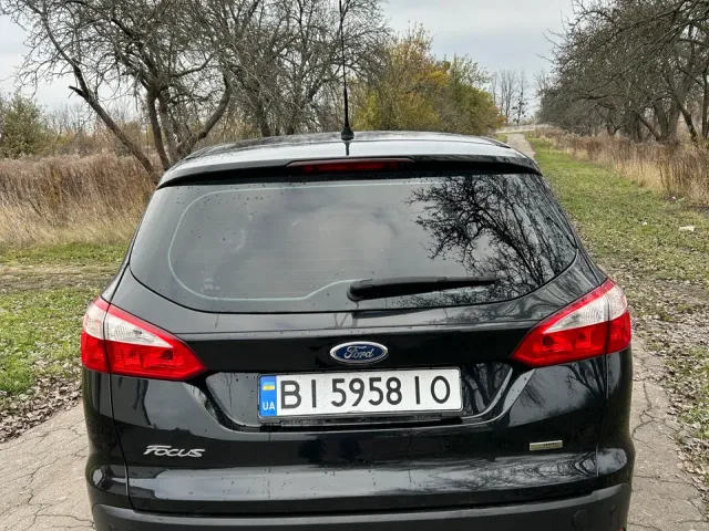 Ford Focus - фото 3