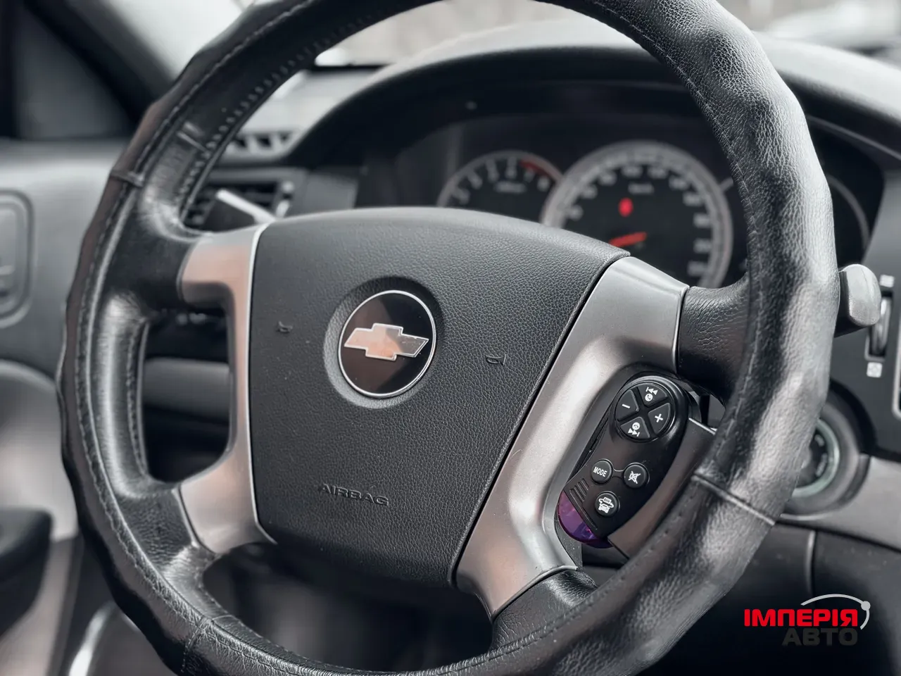 Chevrolet Epica - фото 14