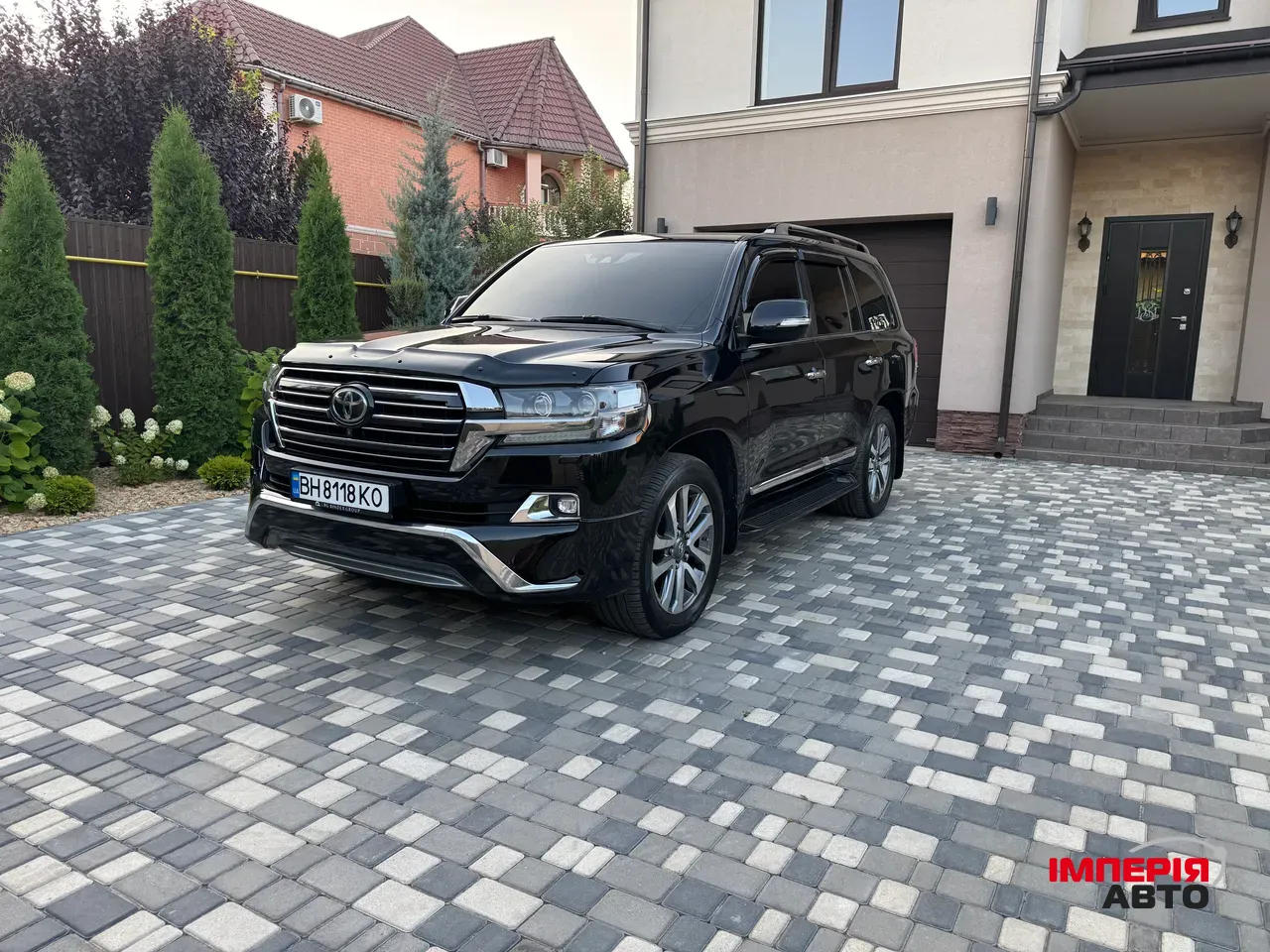 Toyota Land Cruiser - фото 2