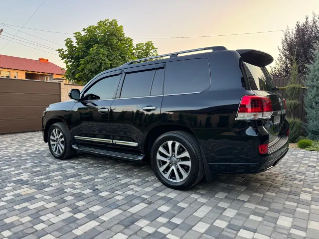 Toyota Land Cruiser - фото 5