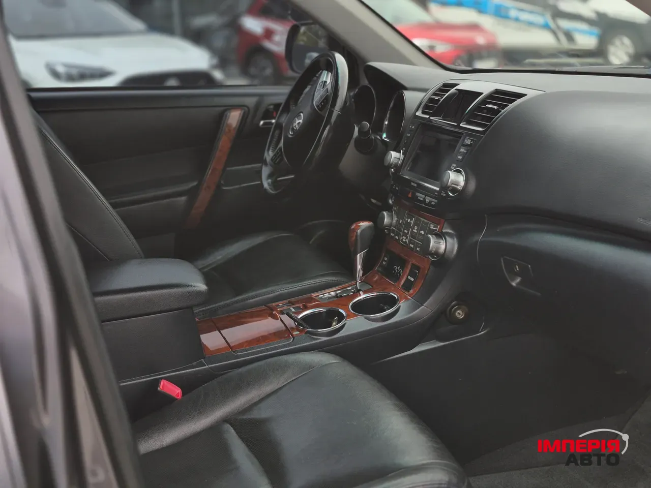 Toyota Highlander - фото 12