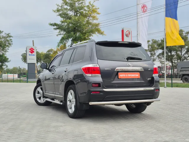 Toyota Highlander - фото 3