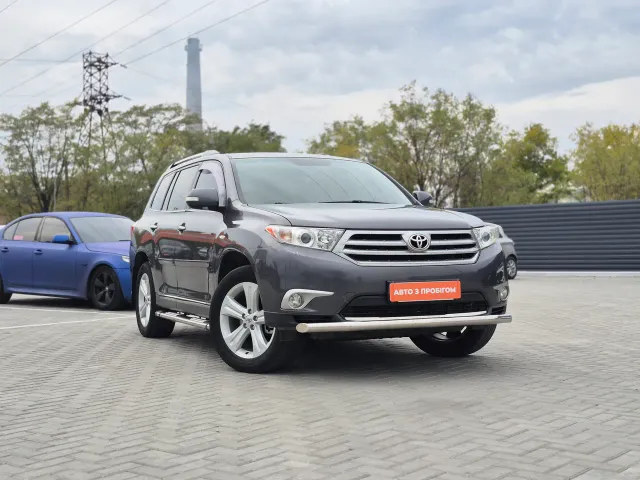 Toyota Highlander - фото 2