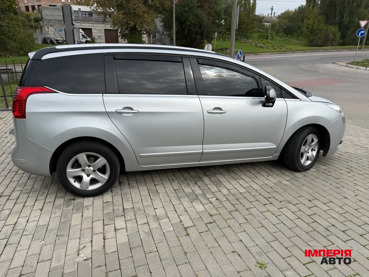 Peugeot 5008 - фото 5