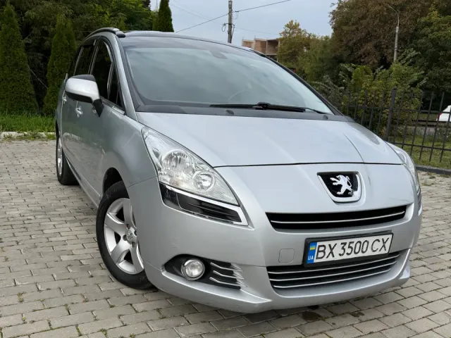 Peugeot 5008 - фото 1