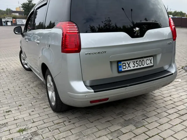 Peugeot 5008 - фото 4