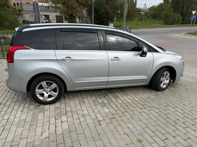 Peugeot 5008 - фото 5